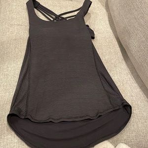 Lululemon athletic top with sports bar small